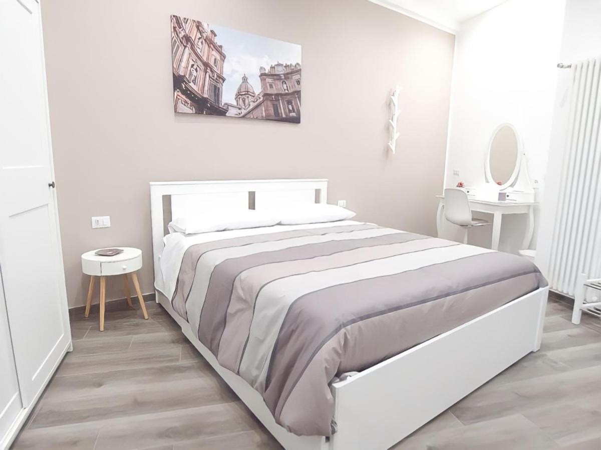 Garibaldi Rooms 29 - Piazza Marina A Palermo - In Pieno Centro. Eksteriør billede