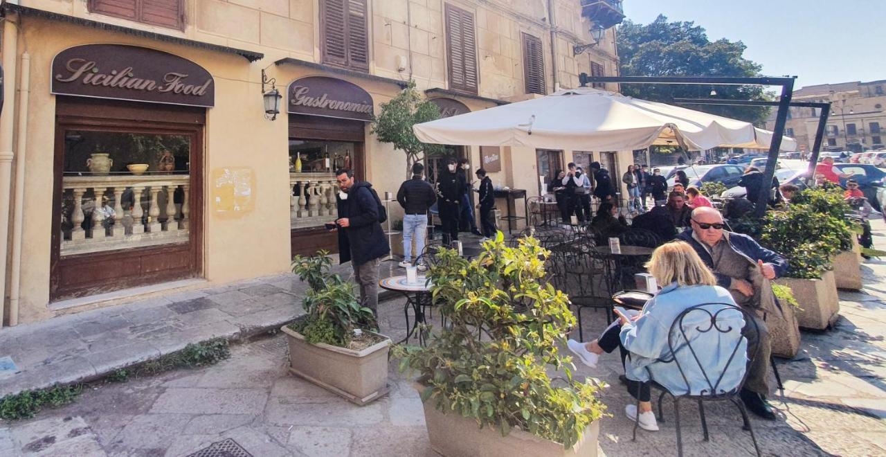 Garibaldi Rooms 29 - Piazza Marina A Palermo - In Pieno Centro. Eksteriør billede